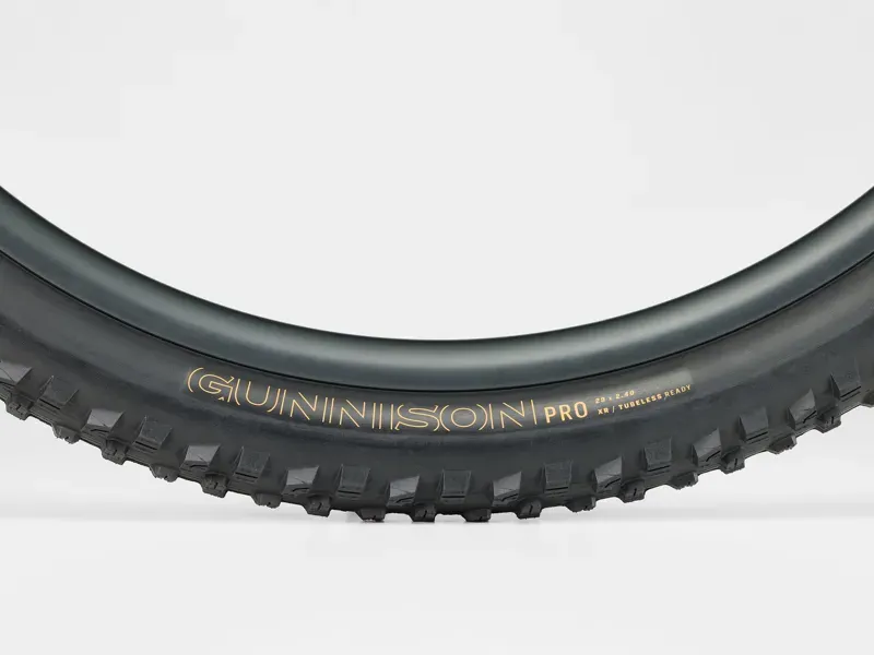 Bontrager Gunnison Pro XR 29x2.6-inch TLR MTB Tyre in Black-2