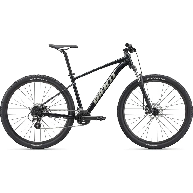 2022 Giant Talon 4 27.5 Mountain Bike in Black