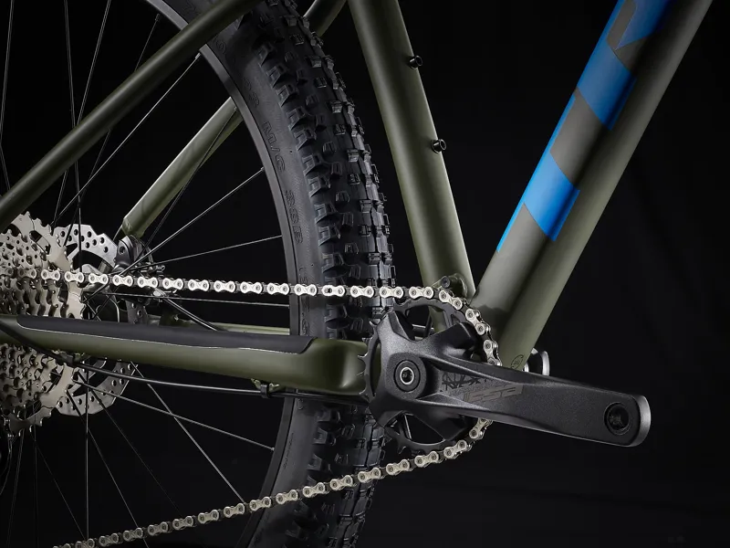 2022 Trek Roscoe 6 Mountain Bike in Green-3